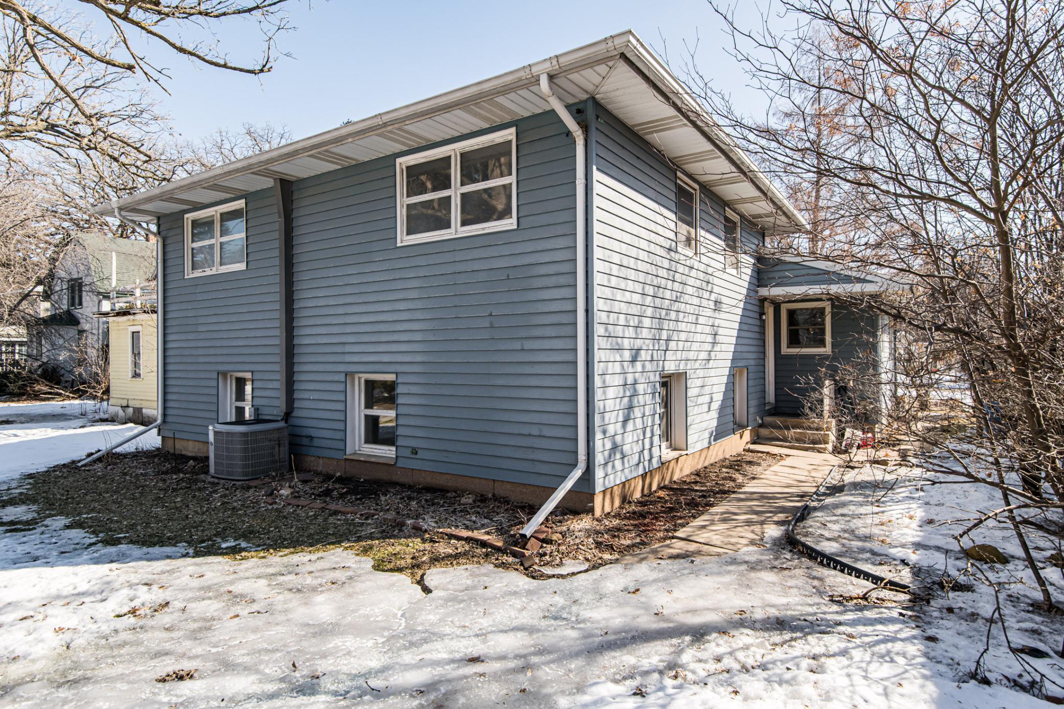 925 7th Avenue Southwest Rochester, MN 55902 - Photo 6 of 40 Gallery Image 6