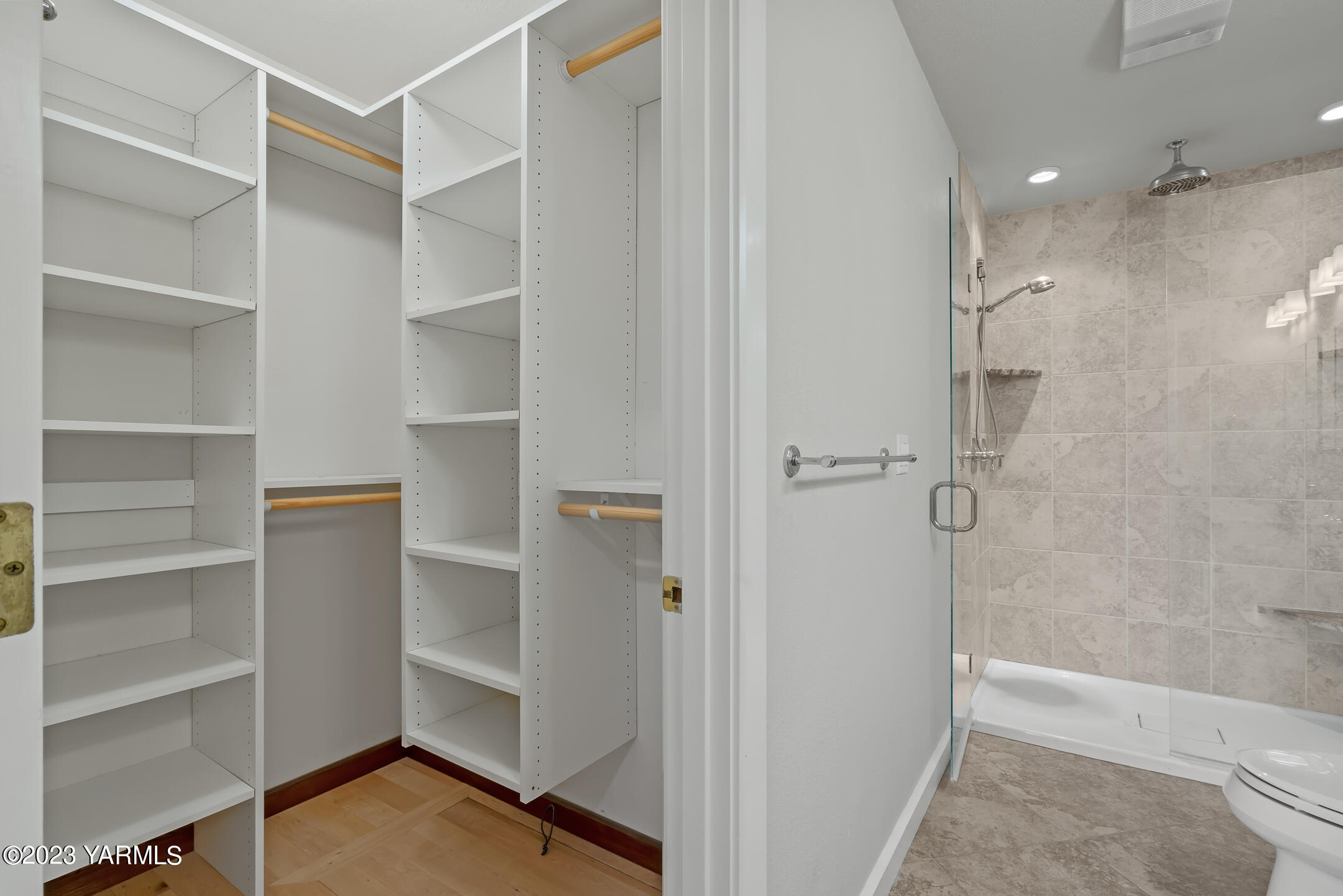 291 Orchard Street Yakima, WA 98908 - Photo 20 of 35 a view of walk in closet with empty racks