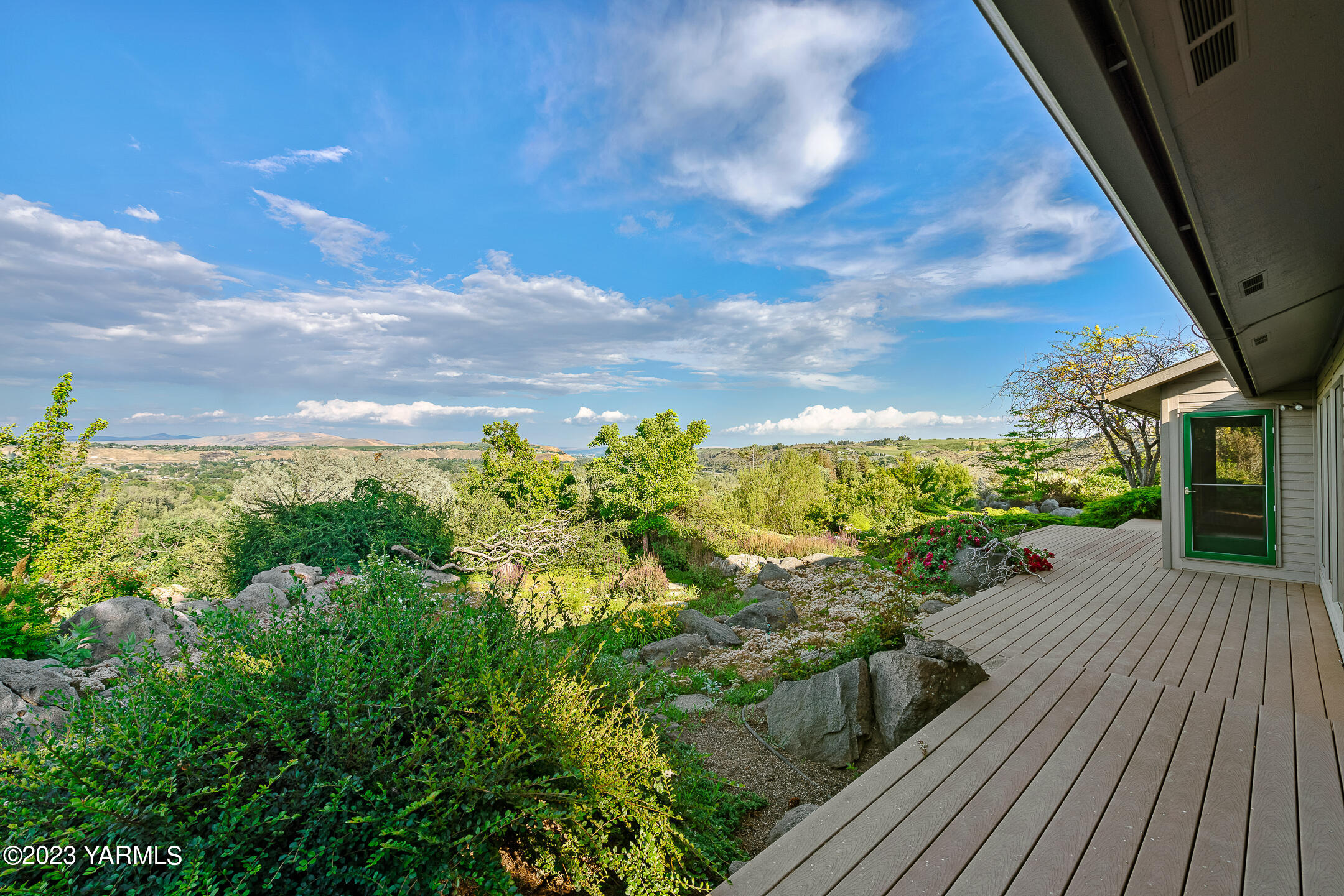 291 Orchard Street Yakima, WA 98908 - Photo 34 of 35 a view of balcony with wooden floor