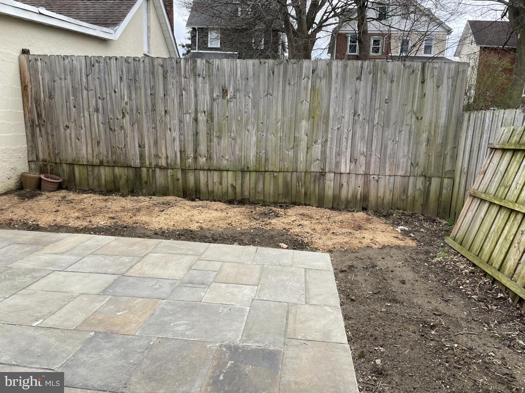 201 Simpson Road Ardmore, PA 19003 - Photo 29 of 37 Flagstone patio