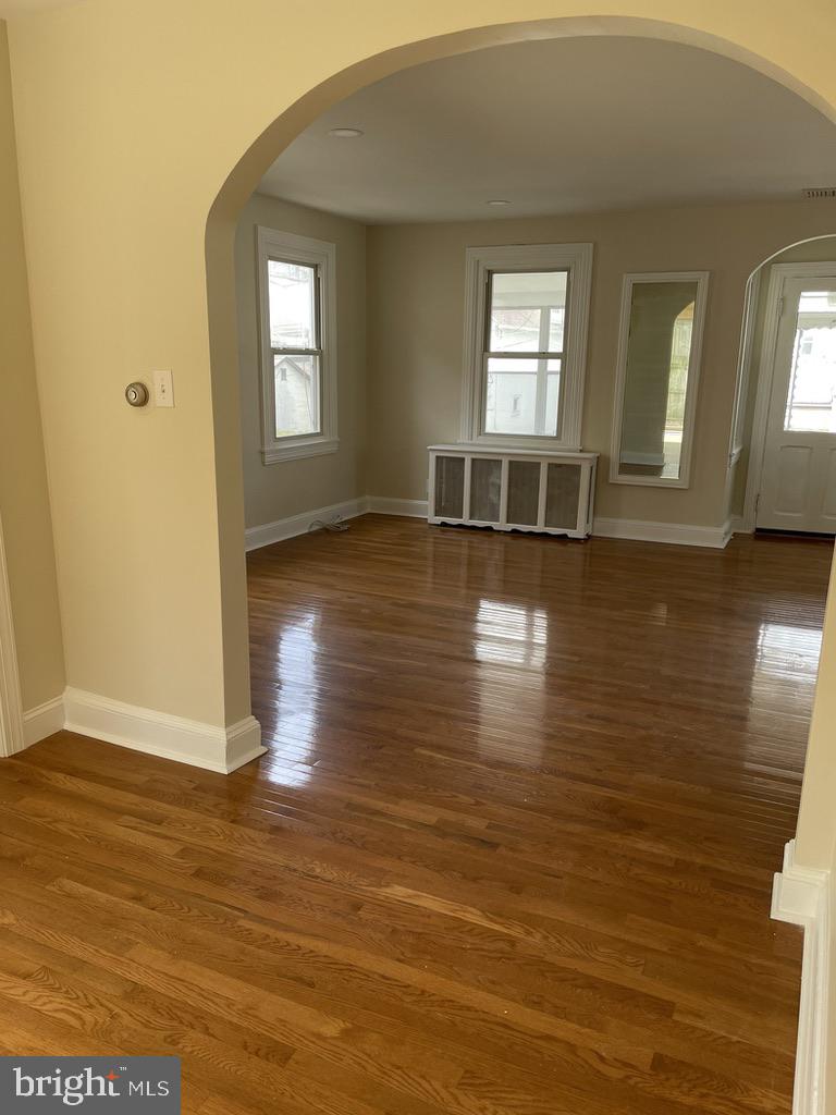 201 Simpson Road Ardmore, PA 19003 - Photo 3 of 37 Large Living Room