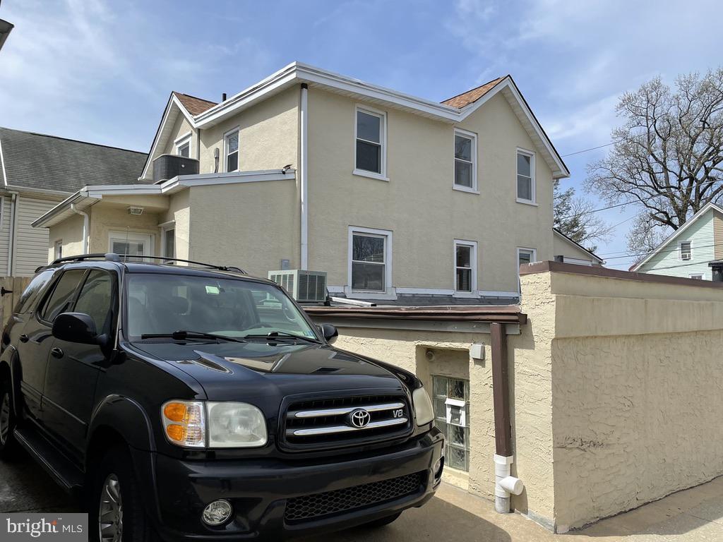 201 Simpson Road Ardmore, PA 19003 - Photo 36 of 37 Driveway