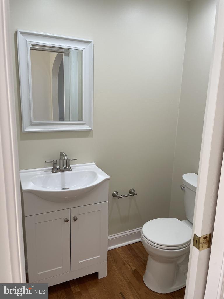 201 Simpson Road Ardmore, PA 19003 - Photo 7 of 37 Powder Room on first floor