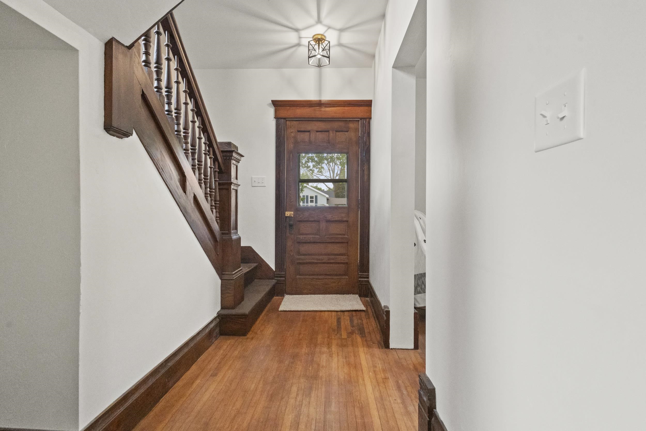 617 Newbury Street Ripon, WI 54971 - Photo 8 of 40
