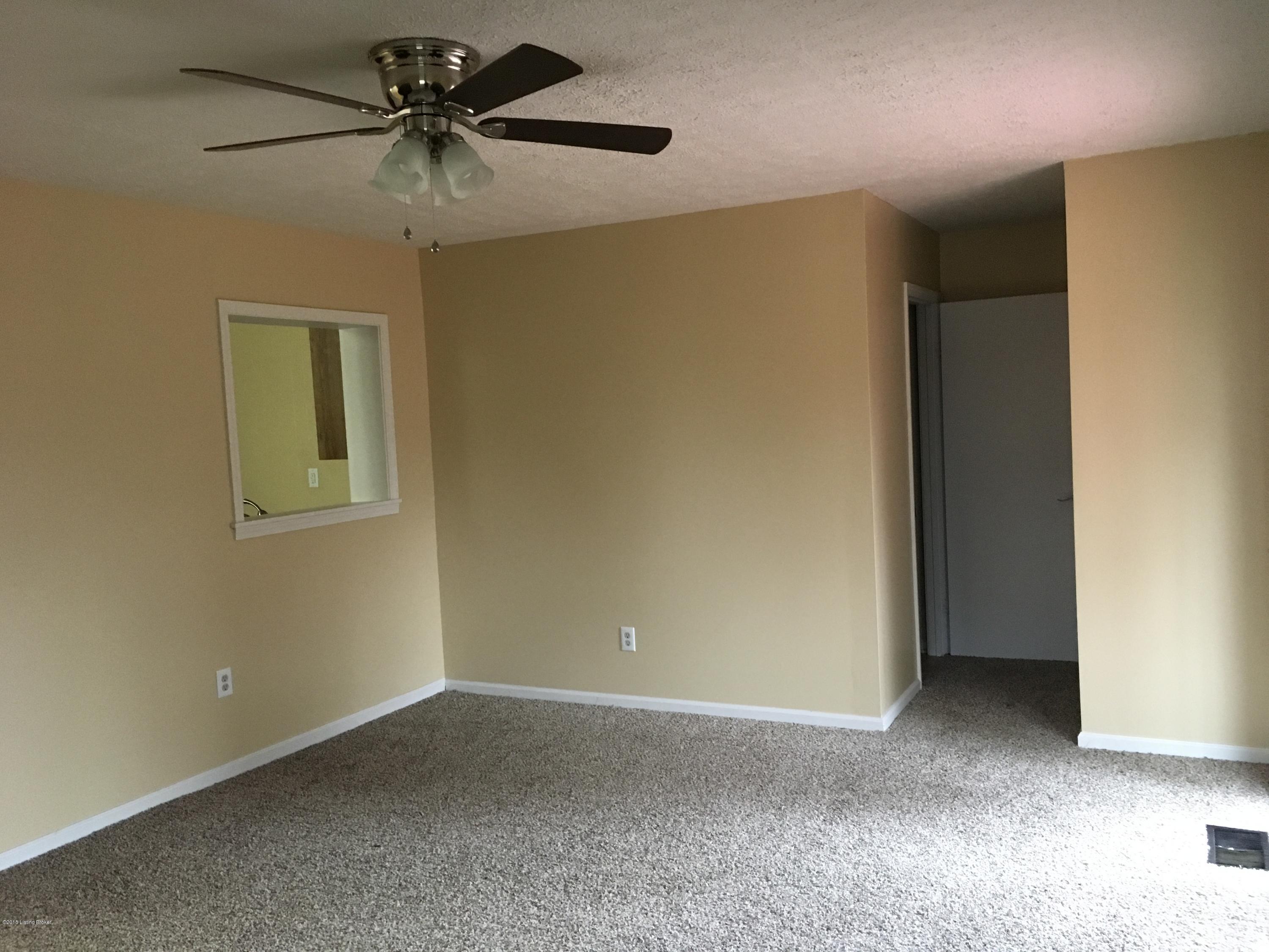 5206 Red Leaf Road Louisville, KY 40218 - Photo 14 of 25 F13C33E9-65D9-4EB4-8A86-99DBD2E5E7E6