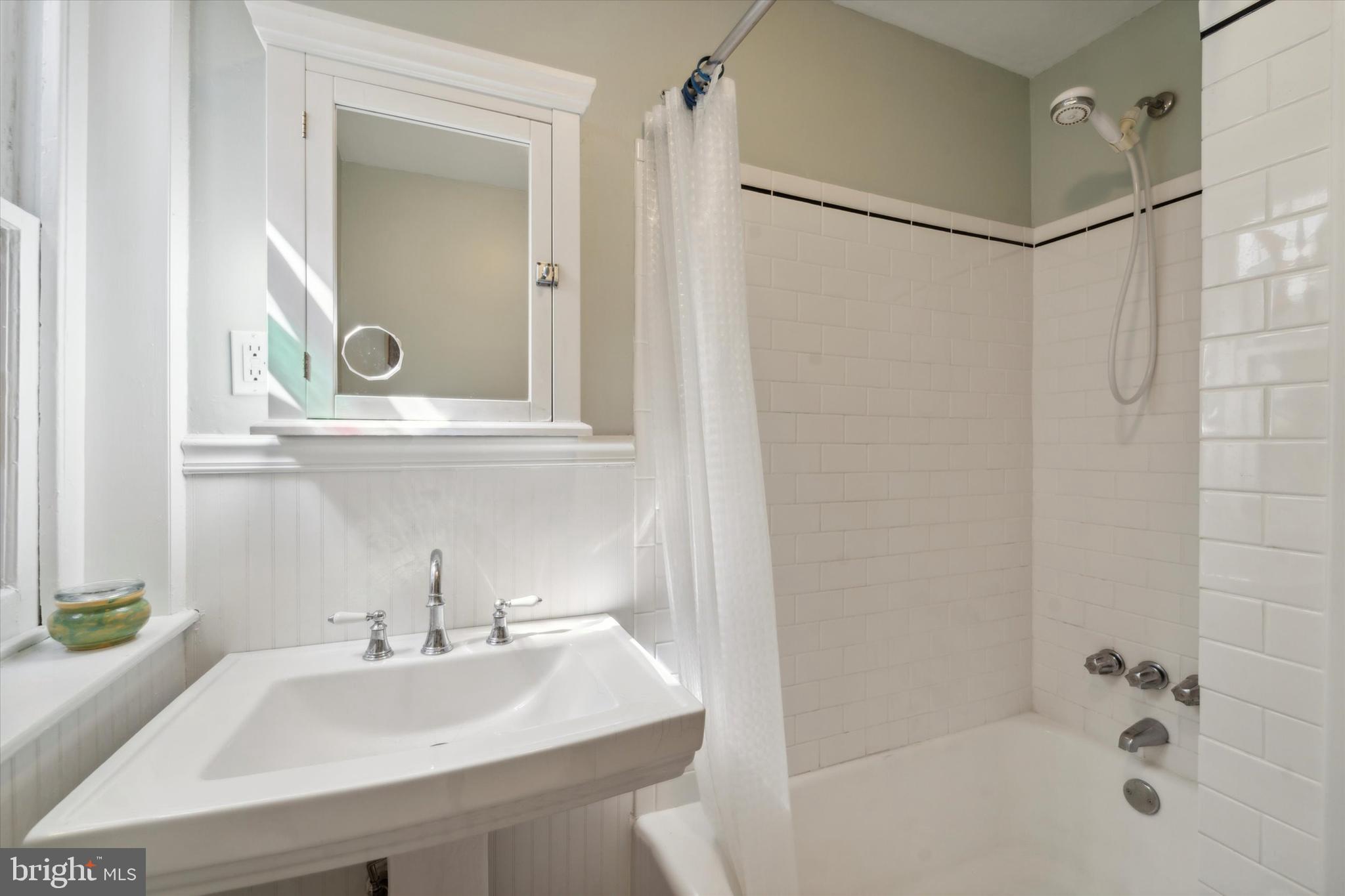 57 West Mt Airy Avenue Philadelphia, PA 19119 - Photo 17 of 25 Gallery Image 17