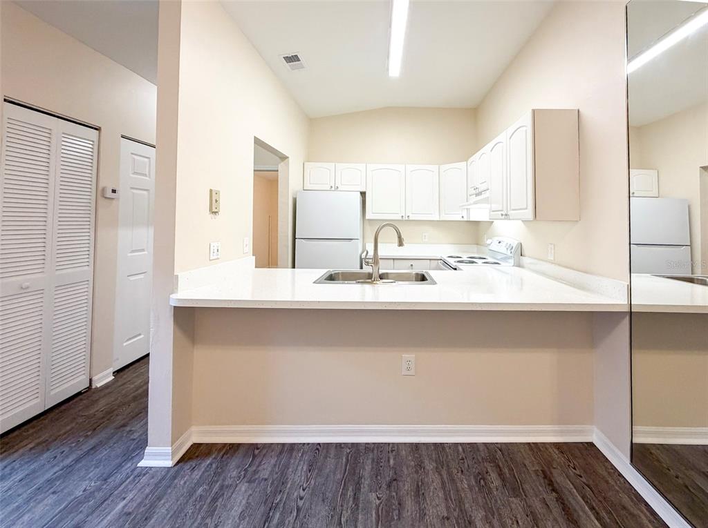 4003 Southwest 27th Street, Unit 13 Gainesville, FL 32608 - Photo 8 of 24