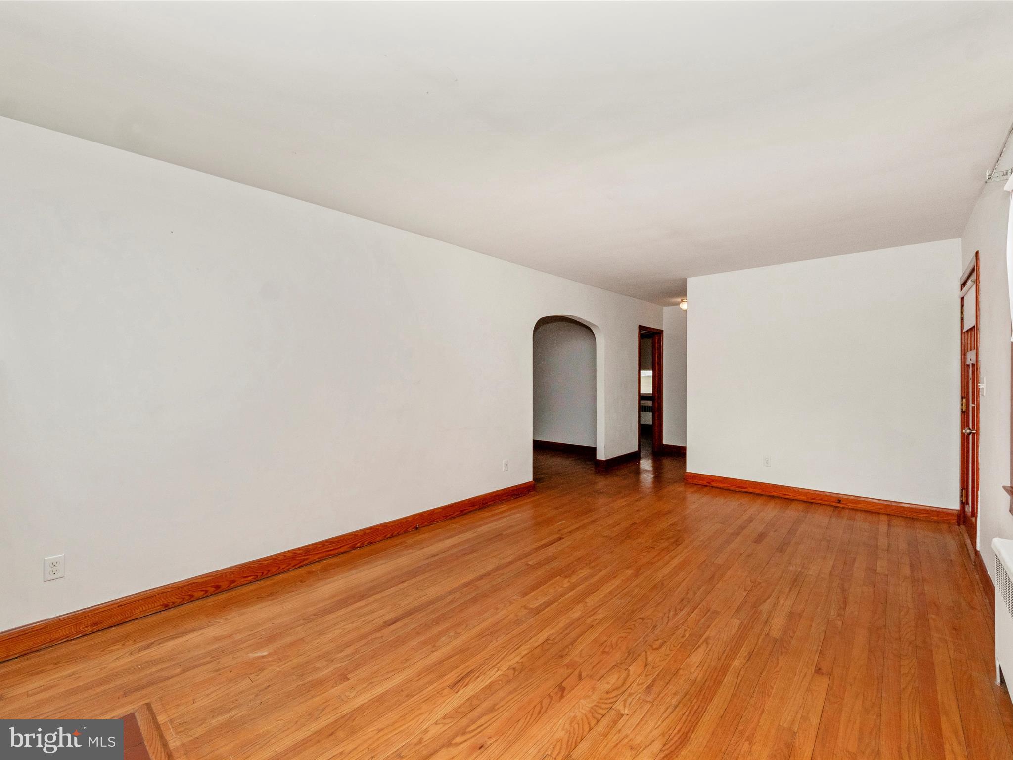 441 Shipley Road Linthicum Heights, MD 21090 - Photo 6 of 51 Living Room