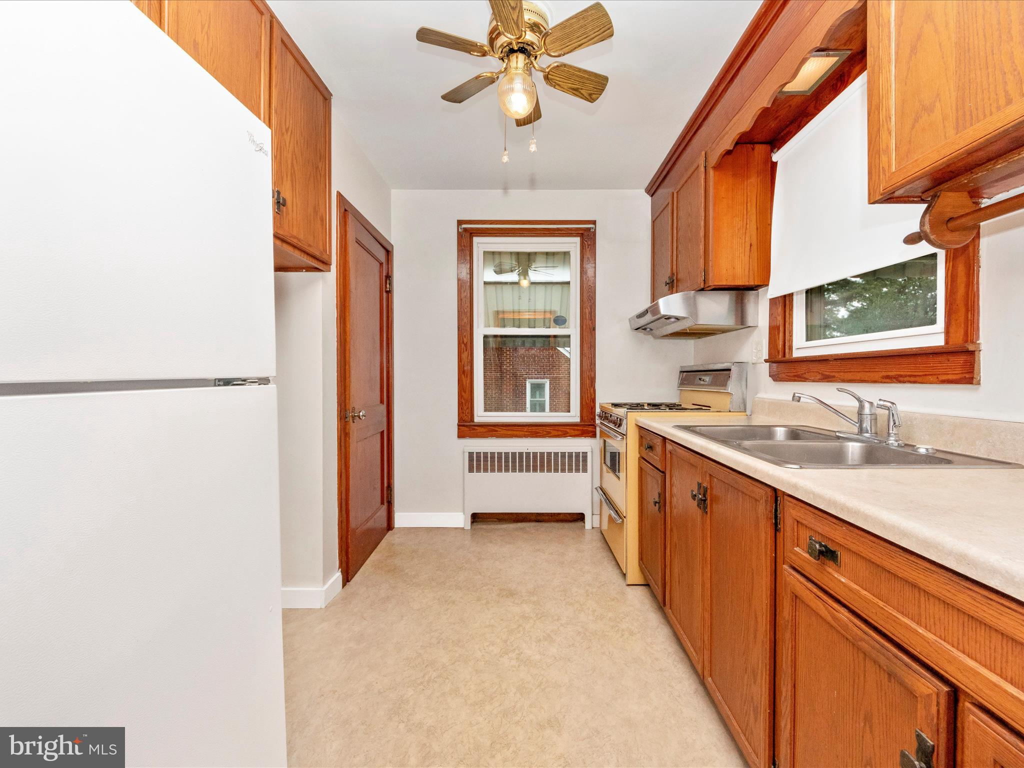 441 Shipley Road Linthicum Heights, MD 21090 - Photo 10 of 51 Kitchen