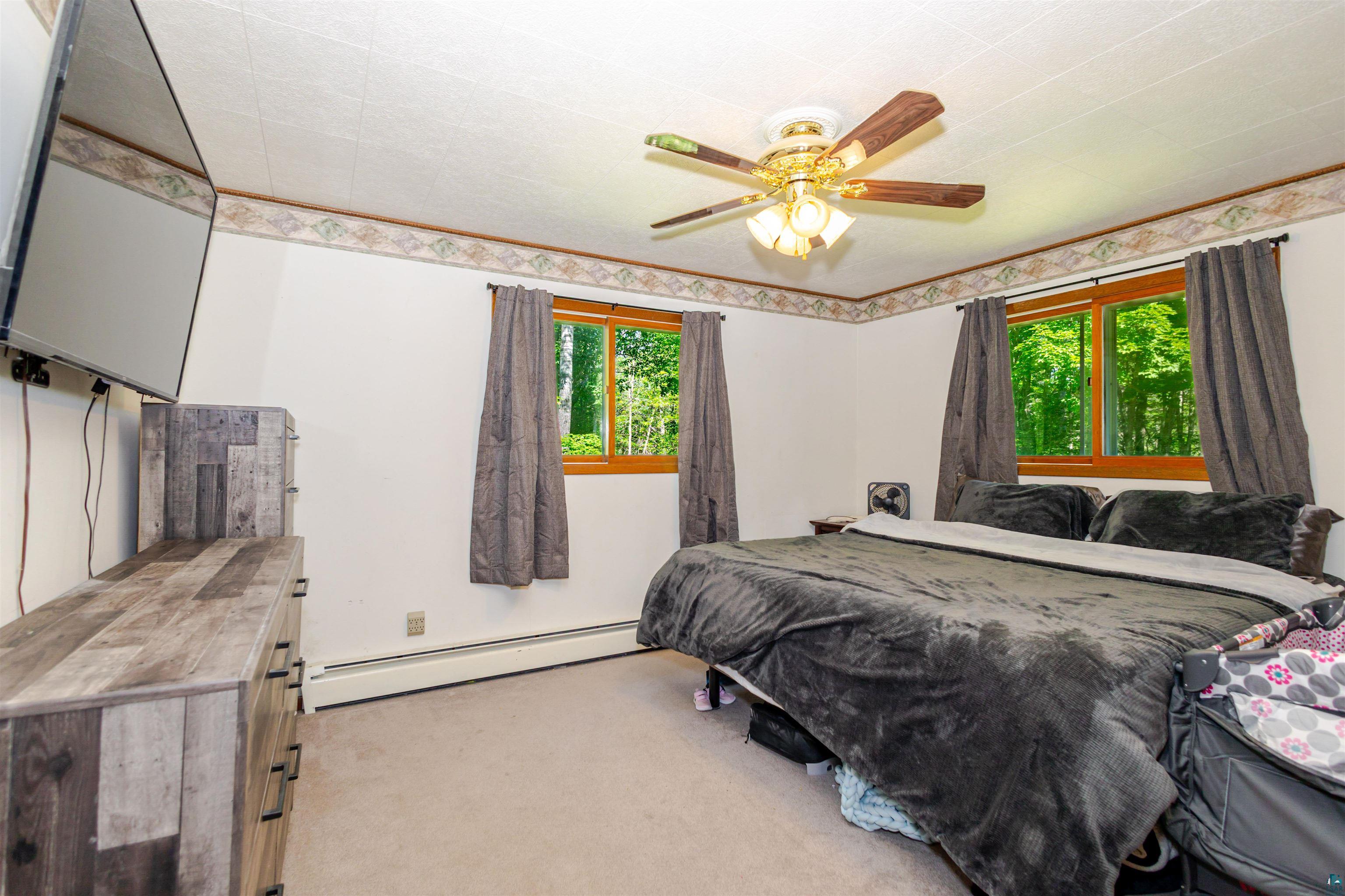 5539 South Darrow Road Superior, WI 54880 - Photo 15 of 19 Bedroom 3