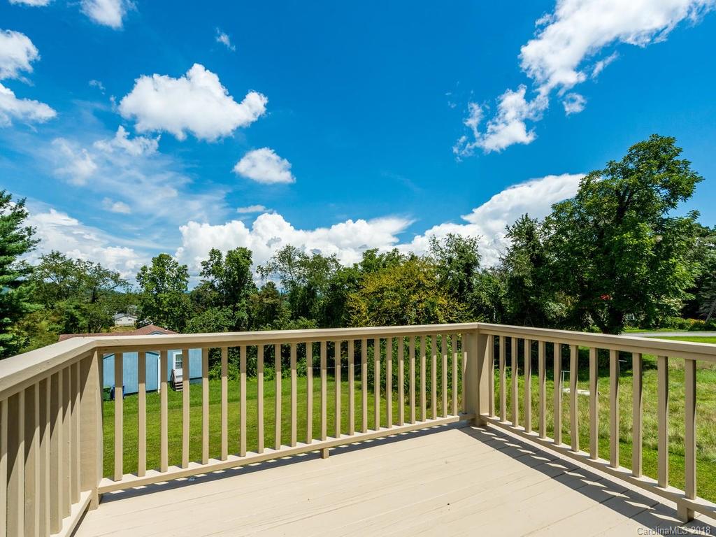 351 Deaverview Road Asheville, NC 28806 - Photo 2 of 33 Gallery Image 2