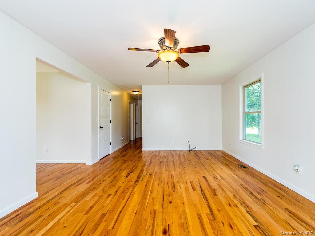 351 Deaverview Road Asheville, NC 28806 - Photo 6 of 33 Gallery Image 6