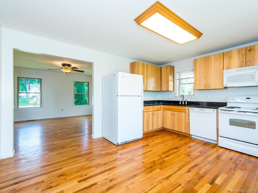 351 Deaverview Road Asheville, NC 28806 - Photo 10 of 33 Gallery Image 10