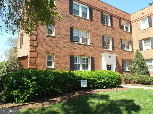 $150,000 | 2111 Suitland Terrace Southeast, Unit 101, Washington, DC 20020