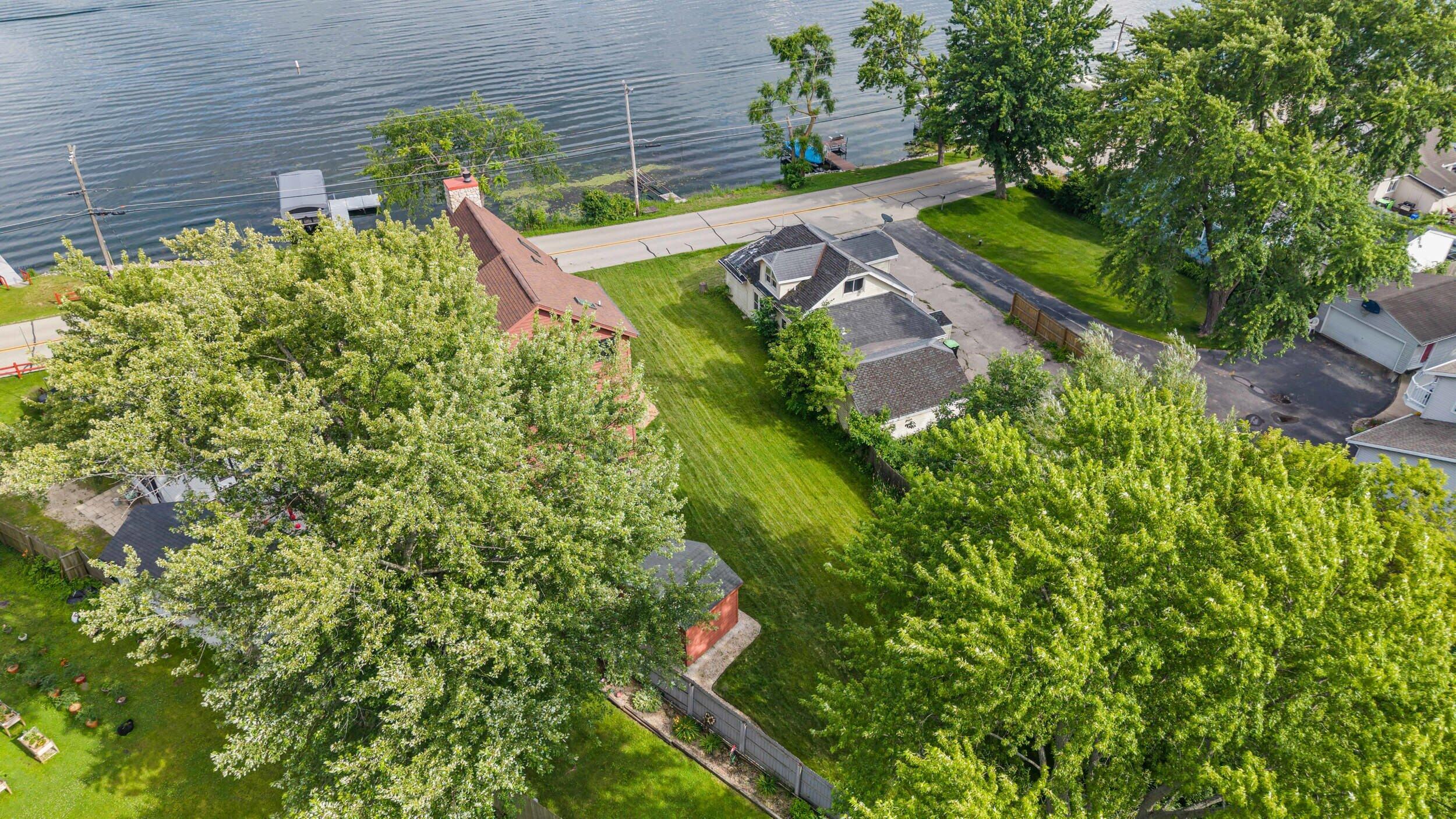 7110 North Tichigan Road Waterford, WI 53185 - Photo 23 of 34 22_dji_20260625170111_0266_d