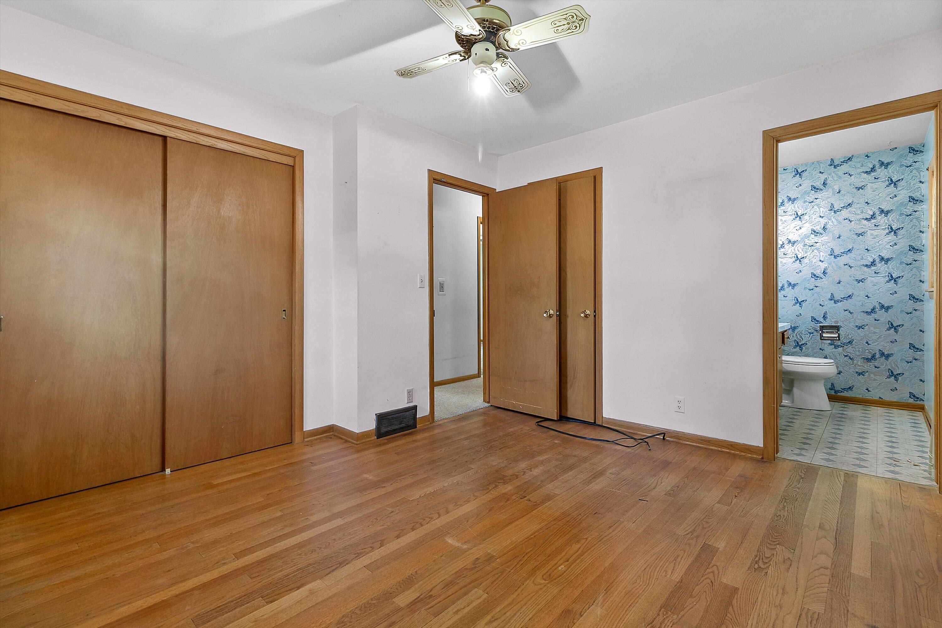 1545 Ostergaard Avenue Racine, WI 53406 - Photo 10 of 26 11-E6A7784