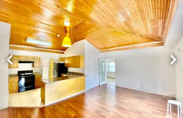 $2,999 | 2402 Northwest 42nd Street, Miami, FL 33142