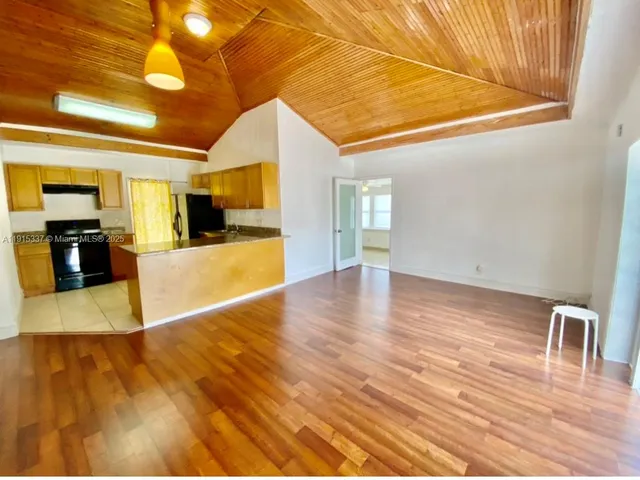 $2,999 | 2402 Northwest 42nd Street, Miami, FL 33142