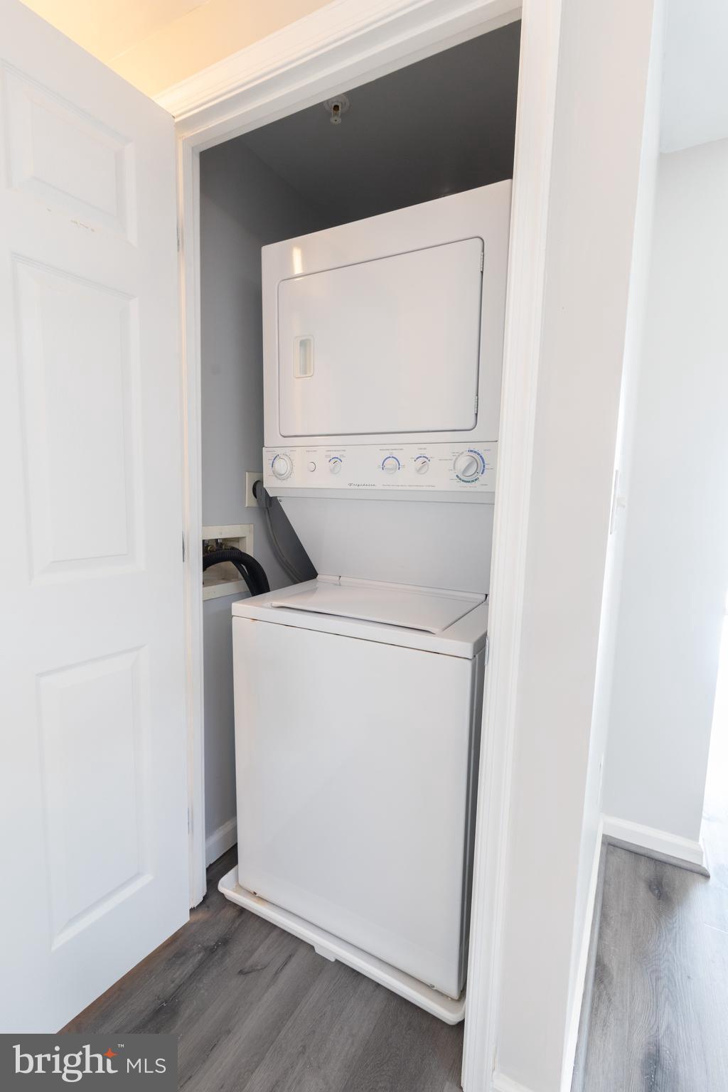 2726 Gallows Road, Unit 1011 Vienna, VA 22180 - Photo 13 of 35