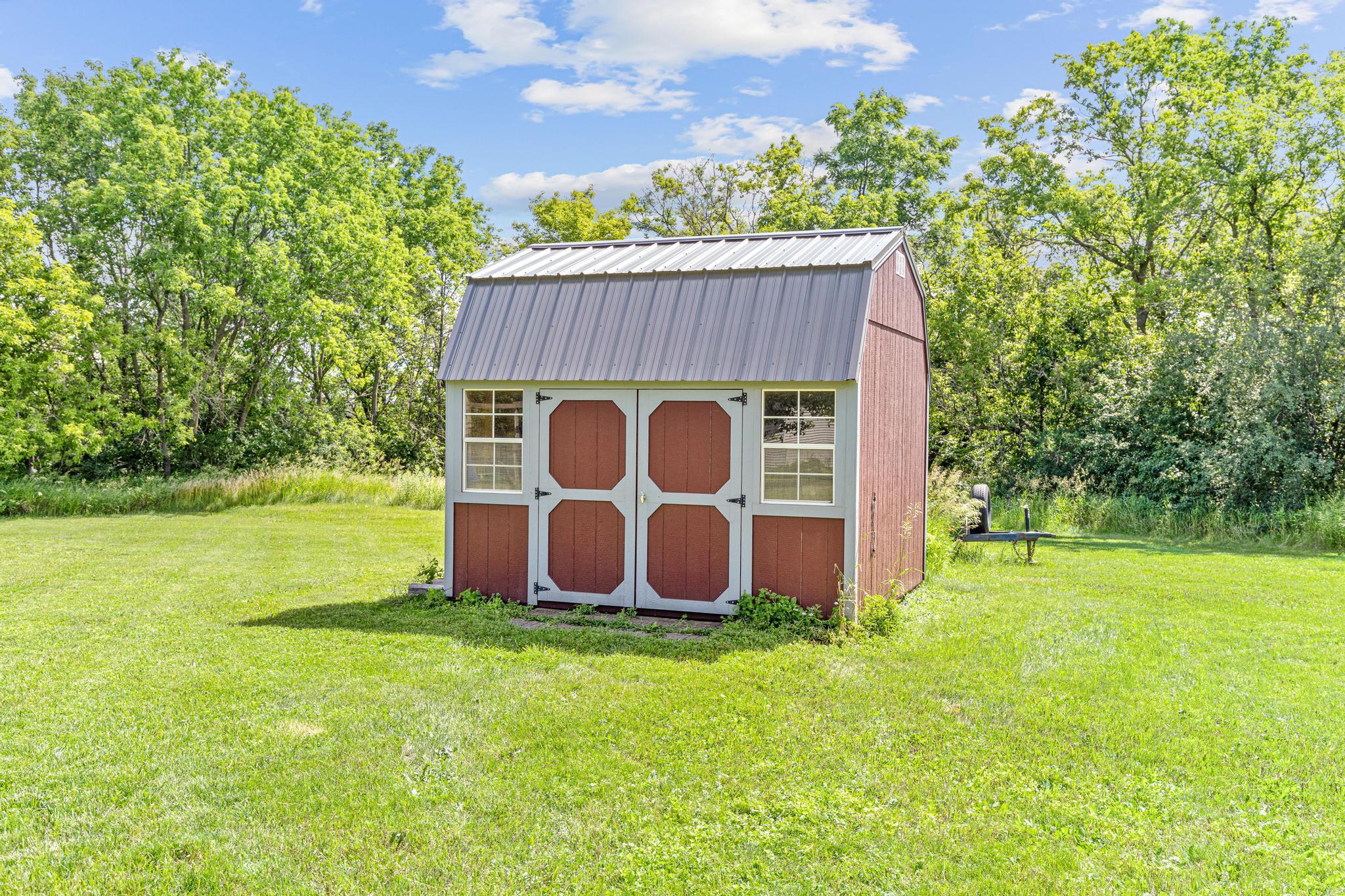 828 Glover Road River Falls, WI 54022 - Photo 32 of 48 Gallery Image 32