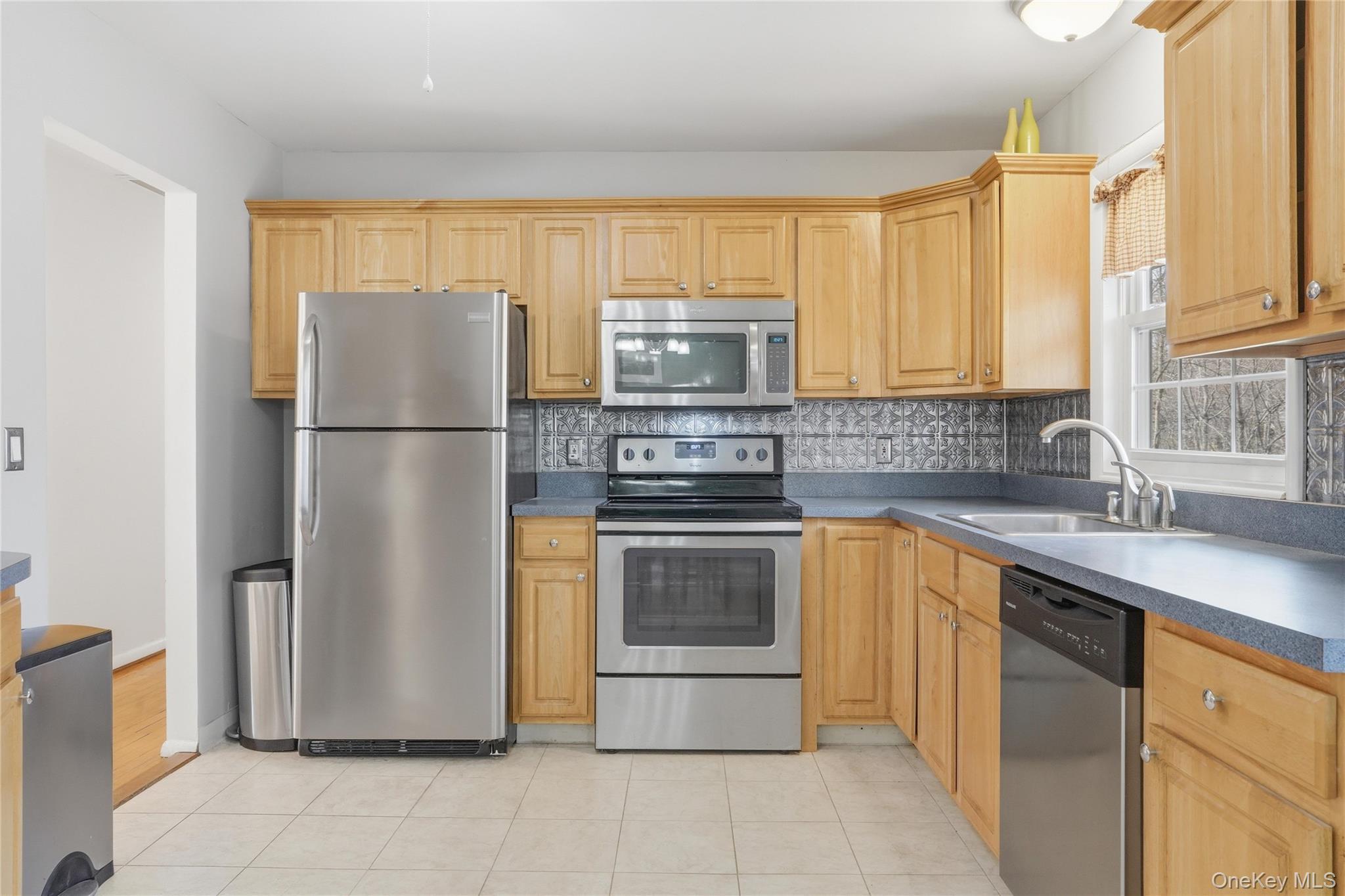 227 Lakeside Road Newburgh, NY 12550 - Photo 22 of 42