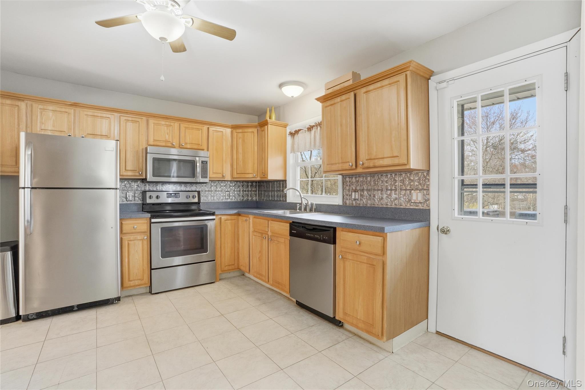 227 Lakeside Road Newburgh, NY 12550 - Photo 23 of 42