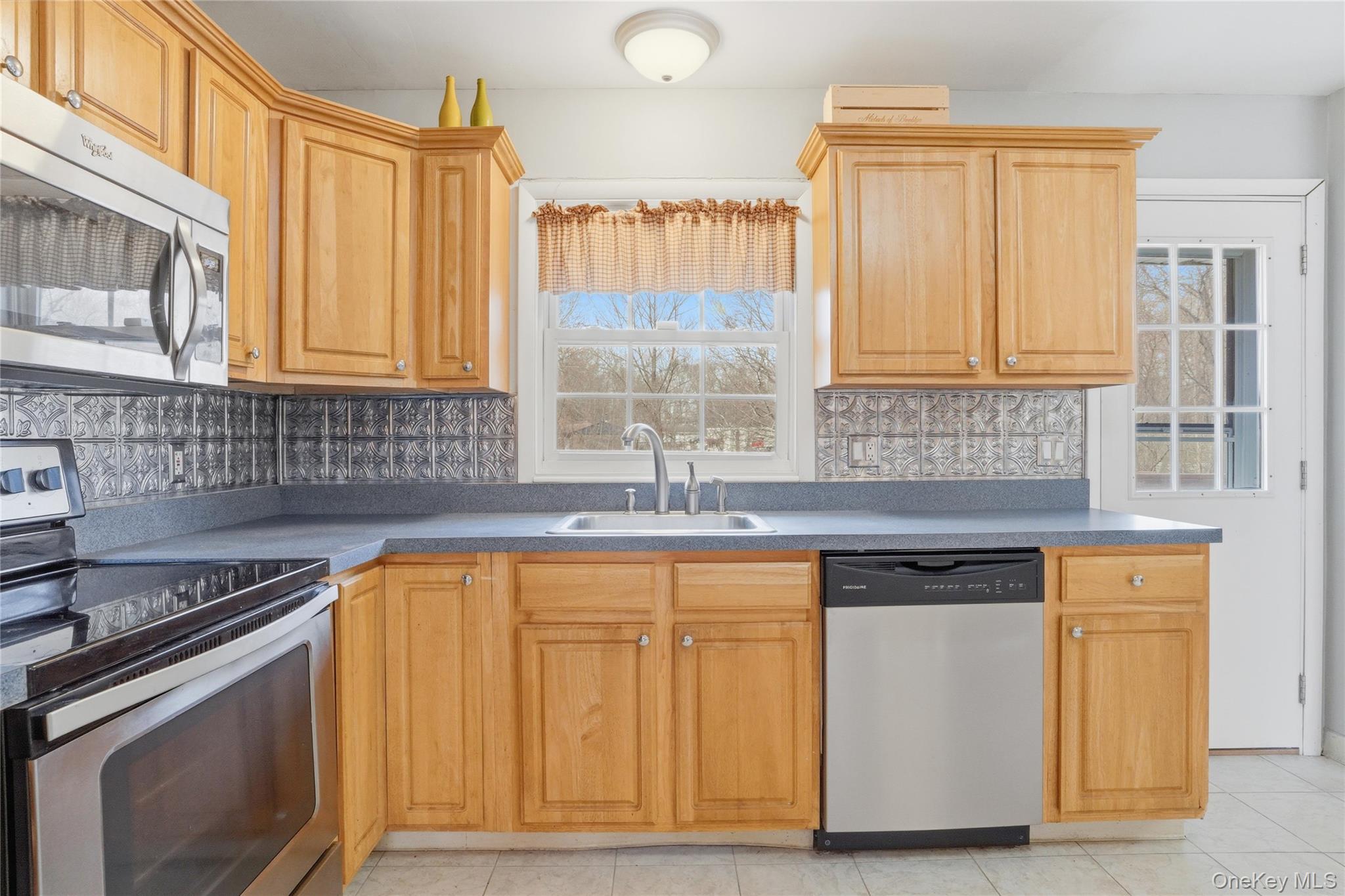 227 Lakeside Road Newburgh, NY 12550 - Photo 27 of 42