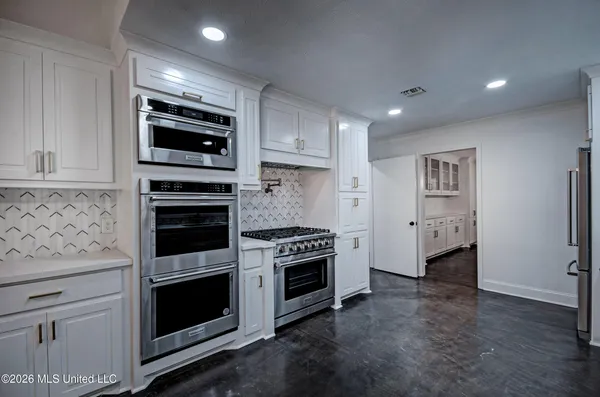 $389,000 | 455 Armour Drive, Jackson, MS 39211