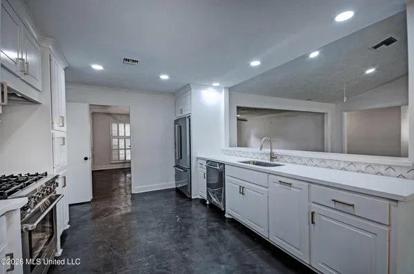 $389,000 | 455 Armour Drive, Jackson, MS 39211