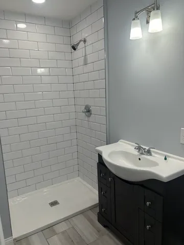 a view of utility room