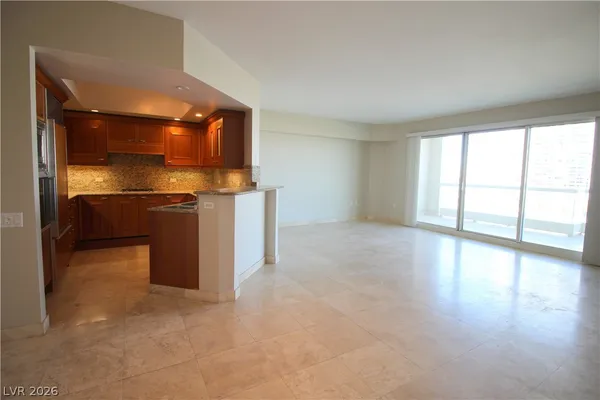 $2,400 | 2777 Paradise Road, Unit 708, Las Vegas, NV 89109