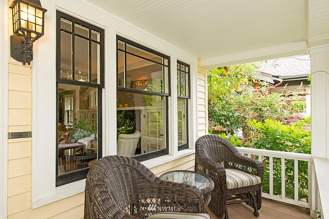 520 North 83rd Street Seattle, WA 98103 - Photo 2 of 25 Gallery Image 2
