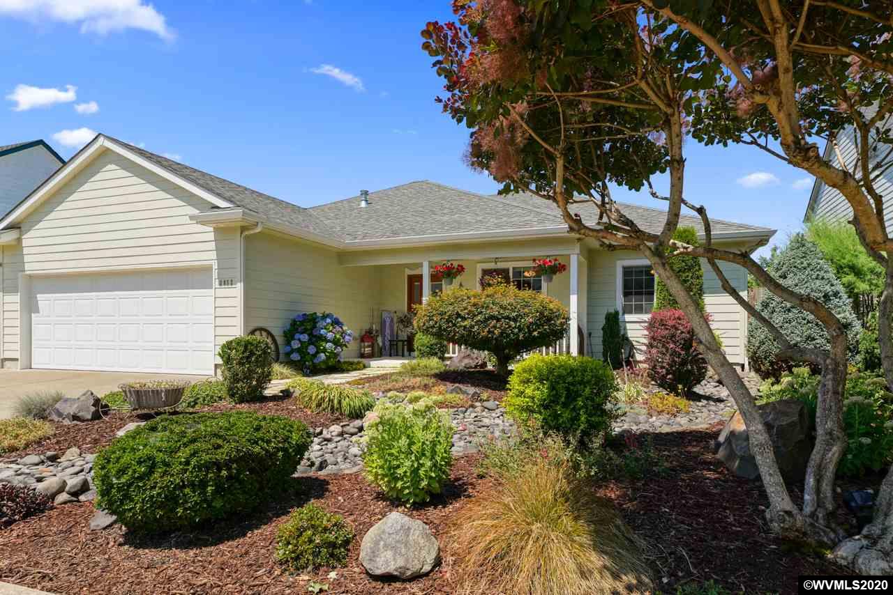 2052 Chase Loop Southwest Albany, OR 97321 - Photo 3 of 40 Gallery Image 3