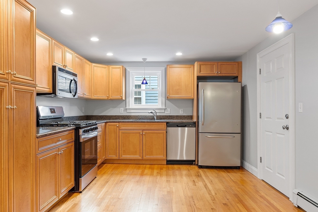 40 Essex Street, Unit 2 Salem, MA 01970 - Photo 10 of 32