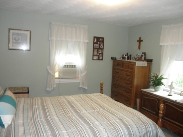 127 Levin Road Rockland, MA 02370 - Photo 11 of 14 Gallery Image 11