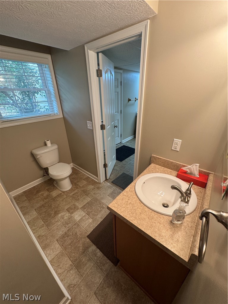 37897 Harry's Ridge Road Barnesville, OH 43713 - Photo 25 of 42 Half bath