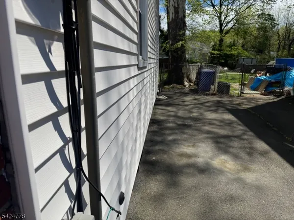 $2,750 | 1127 South Avenue, Plainfield, NJ 07062