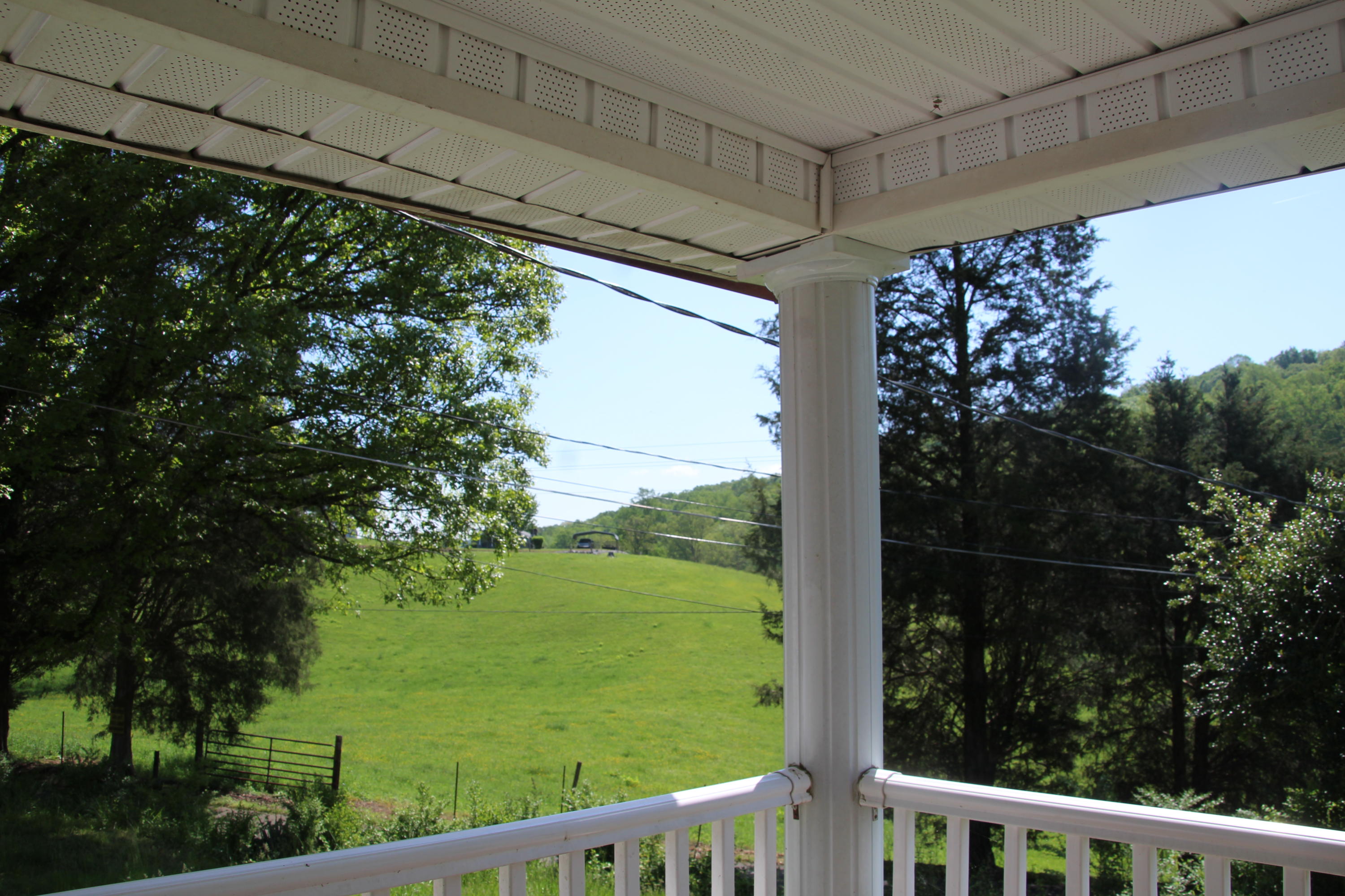 761 Offutt Road Clinton, TN 37716 - Photo 4 of 21 IMG_3440