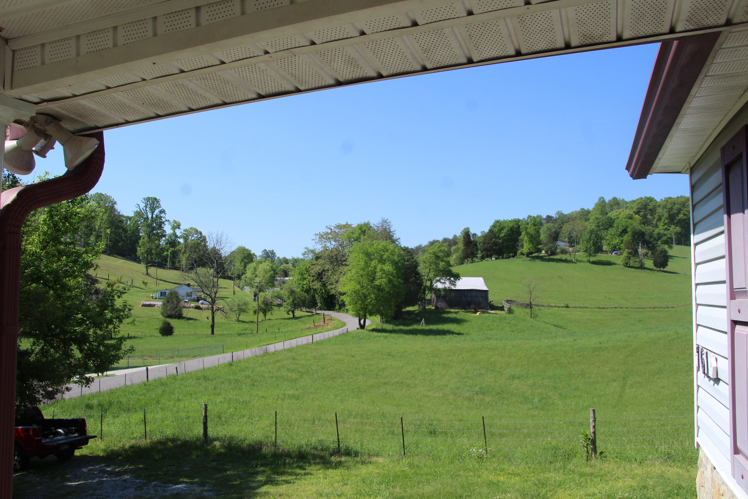 761 Offutt Road Clinton, TN 37716 - Photo 5 of 21 IMG_3441