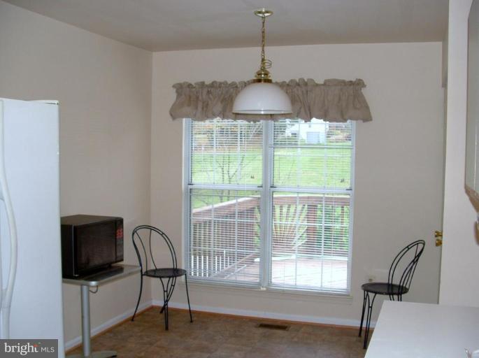 141 Gentlebrook Road Owings Mills, MD 21117 - Photo 6 of 16 Breakfast Area