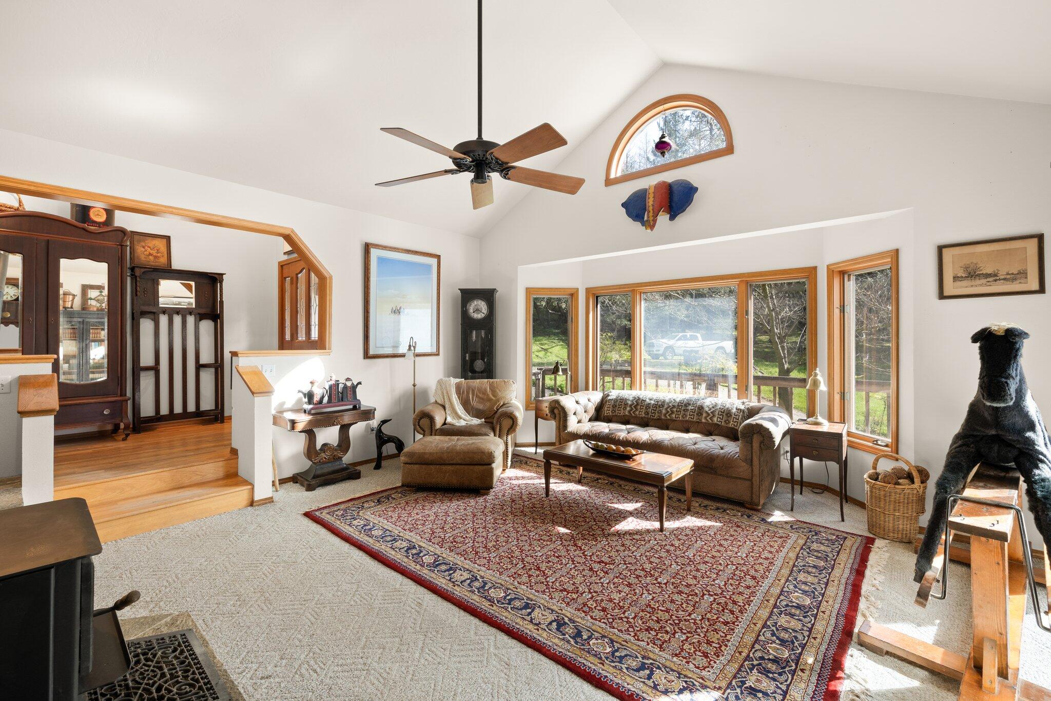 1360 China Gulch Road Jacksonville, OR 97530 - Photo 5 of 45 5