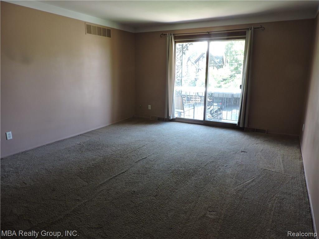 24360 East River Road, Unit 26 Grosse Ile, MI 48138 - Photo 2 of 16