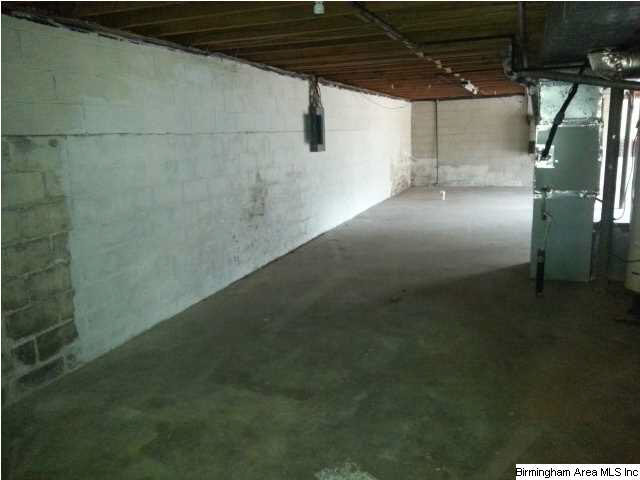 7413 Earlwood Road Fairfield, AL 35064 - Photo 4 of 4