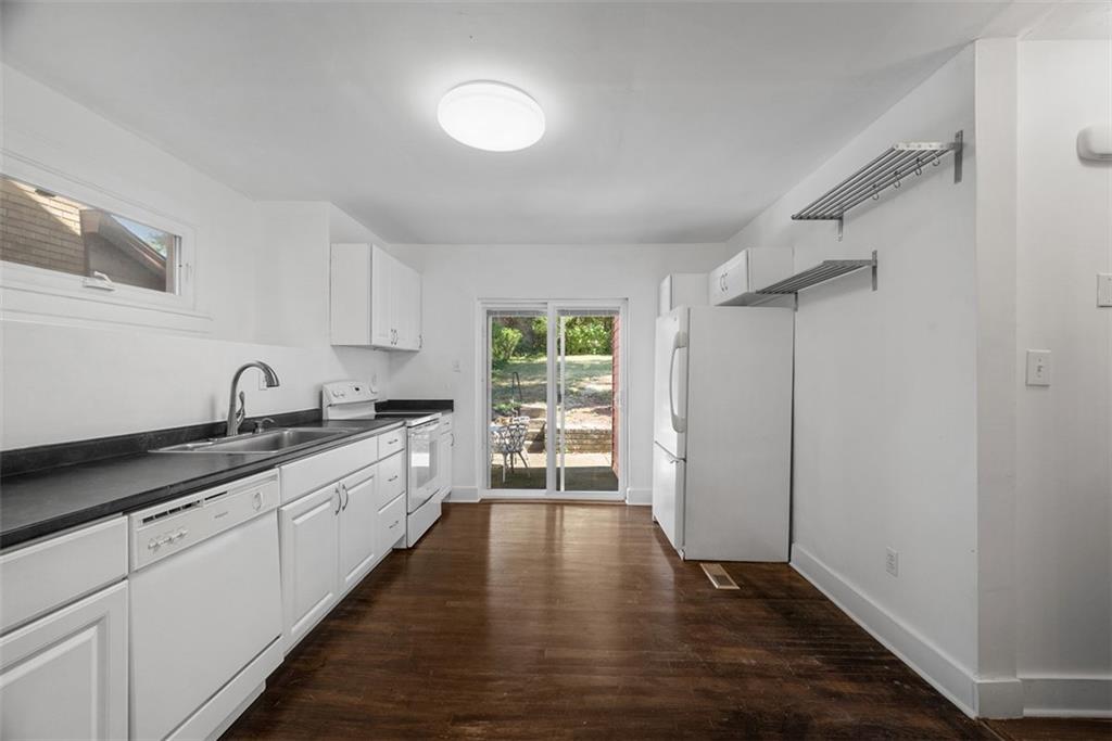 1534 McFarland Road Pittsburgh, PA 15216 - Photo 11 of 33