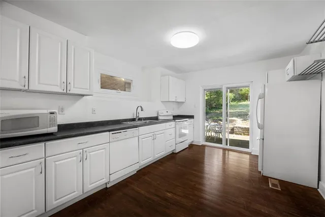 $1,500 | 1534 McFarland Road, Pittsburgh, PA 15216