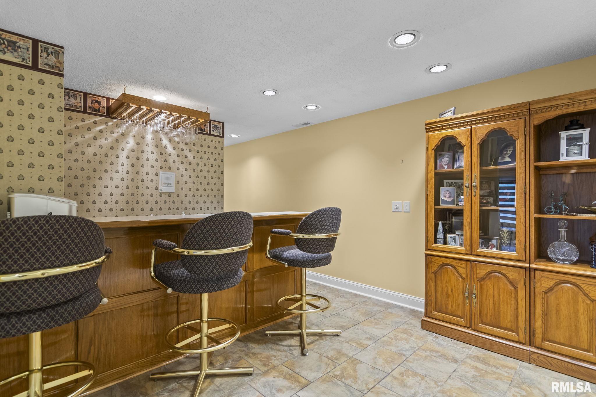 890 Roanoke Drive Springfield, IL 62702 - Photo 35 of 48 Gallery Image 35