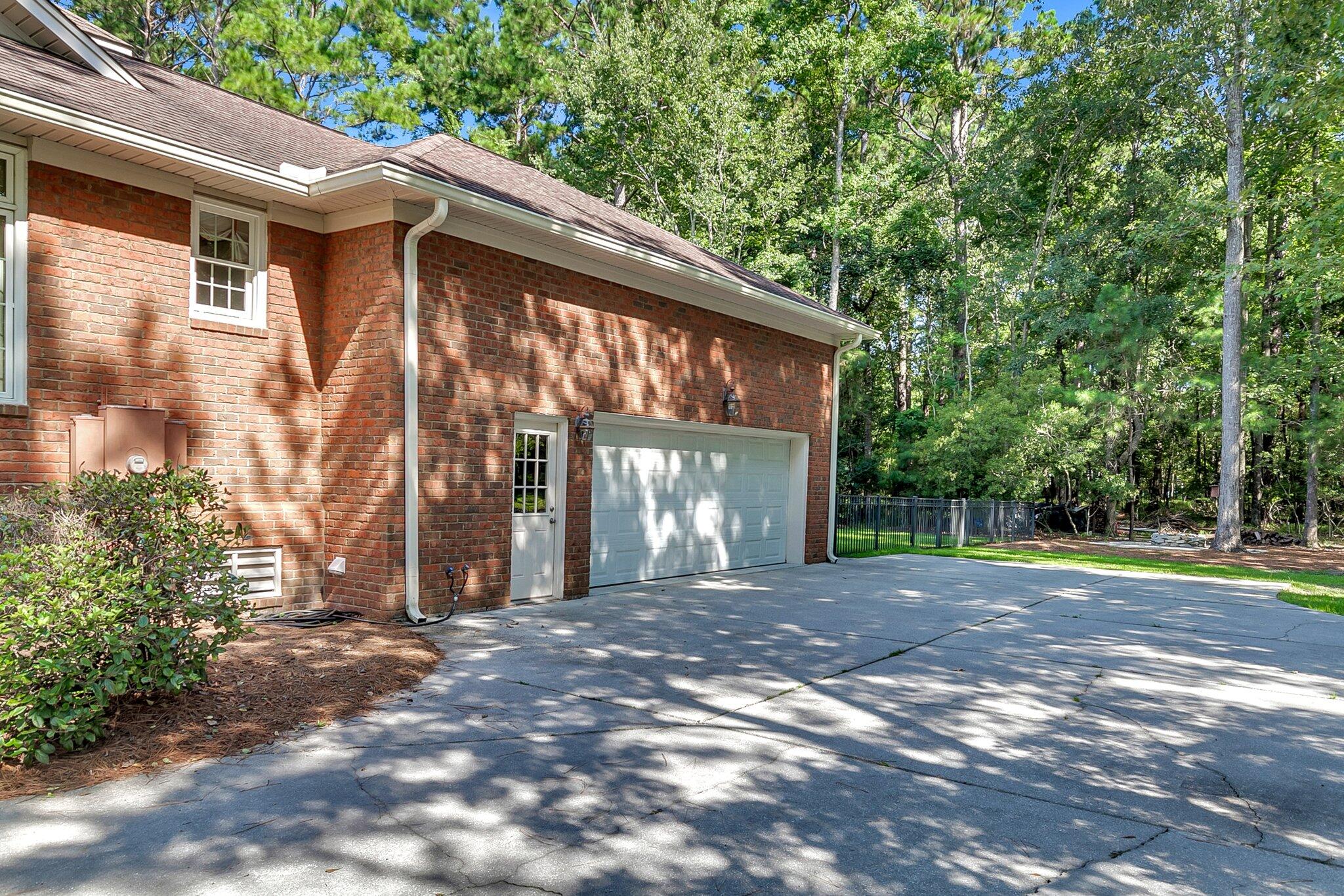 2020 Shell Ring Circle Mount Pleasant, SC 29466 - Photo 11 of 87 Side Entry 2 car garage