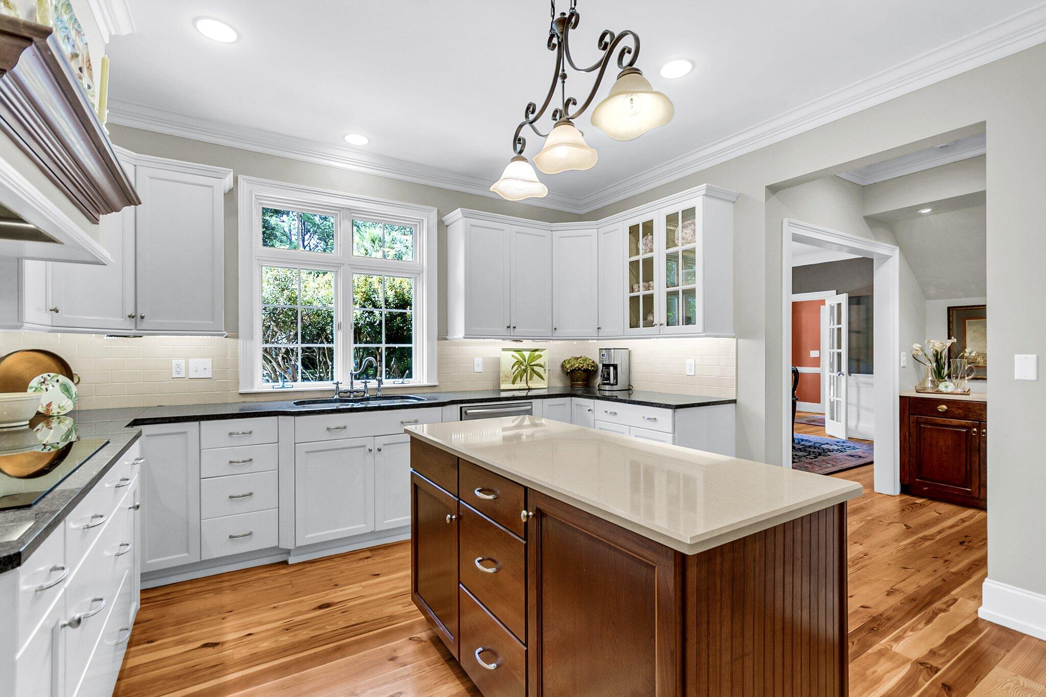 2020 Shell Ring Circle Mount Pleasant, SC 29466 - Photo 35 of 87 Island Storage