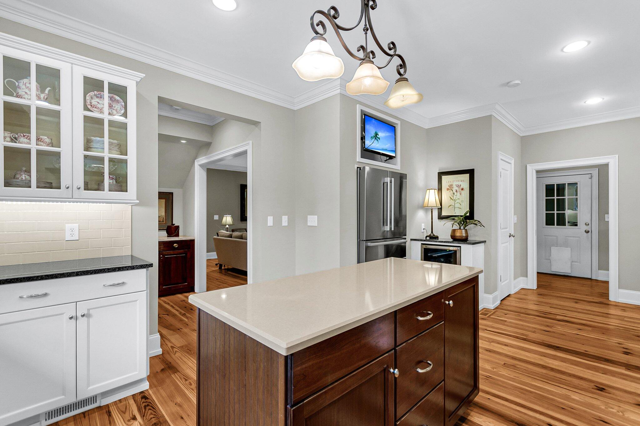 2020 Shell Ring Circle Mount Pleasant, SC 29466 - Photo 36 of 87 Custom Cabinetry