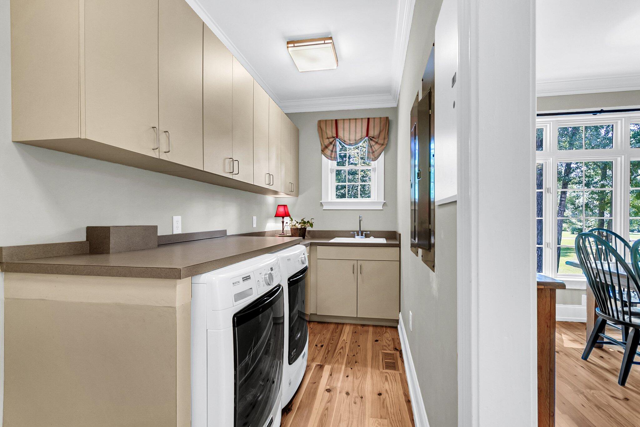 2020 Shell Ring Circle Mount Pleasant, SC 29466 - Photo 42 of 87 Laundry Room